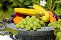 Obstkorb mit verschiedenen Früchten voller Vitamine.